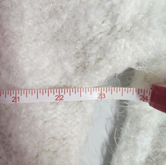 Free People cropped sweater, size large, NWT - Picture 6 of 8